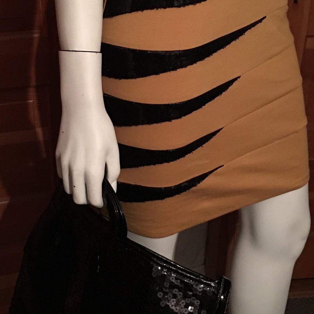 Pole&Pole Exclusive Mustard Color Stretch Dress View 3